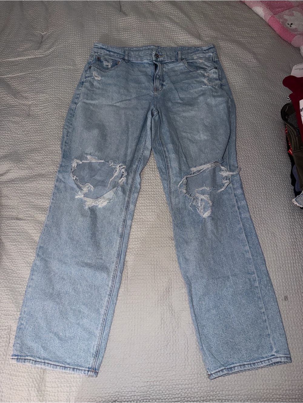 American Eagle Outfitters Light Blue Distressed Boyfriend Jeans